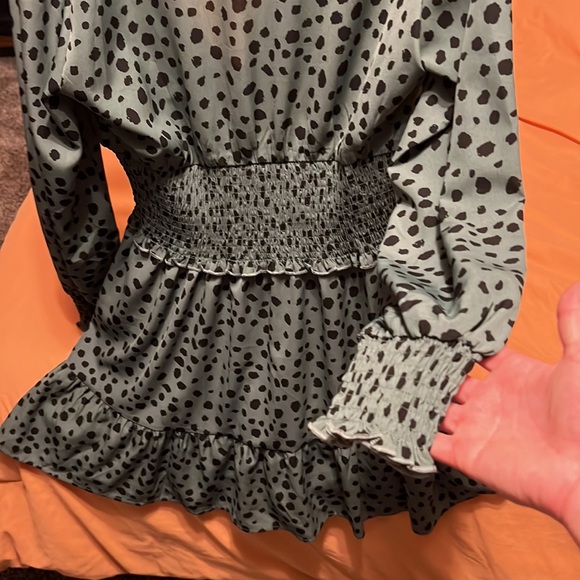 Fashion Dress. Bought off Amazon. - Picture 8 of 9